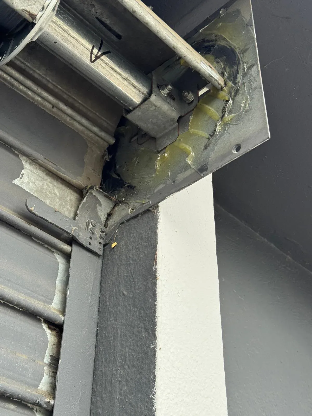 Entretien et maintenance de rideau métallique à Ivry-sur-Seine Entretien et maintenance de rideau métallique à Ivry-sur-Seine